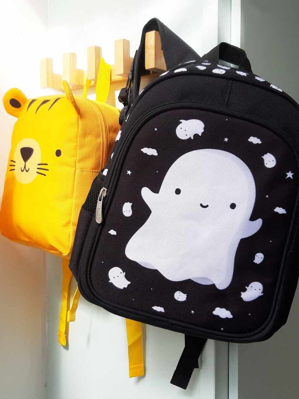 Ghost Backpack - Picture 5 of 6